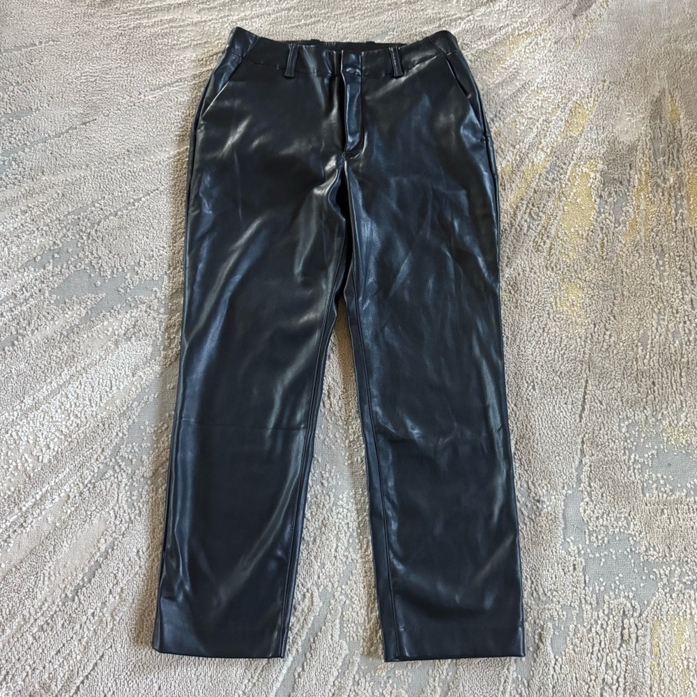 Gap black faux leather pants straight leg ankle crop high rise 6 petite